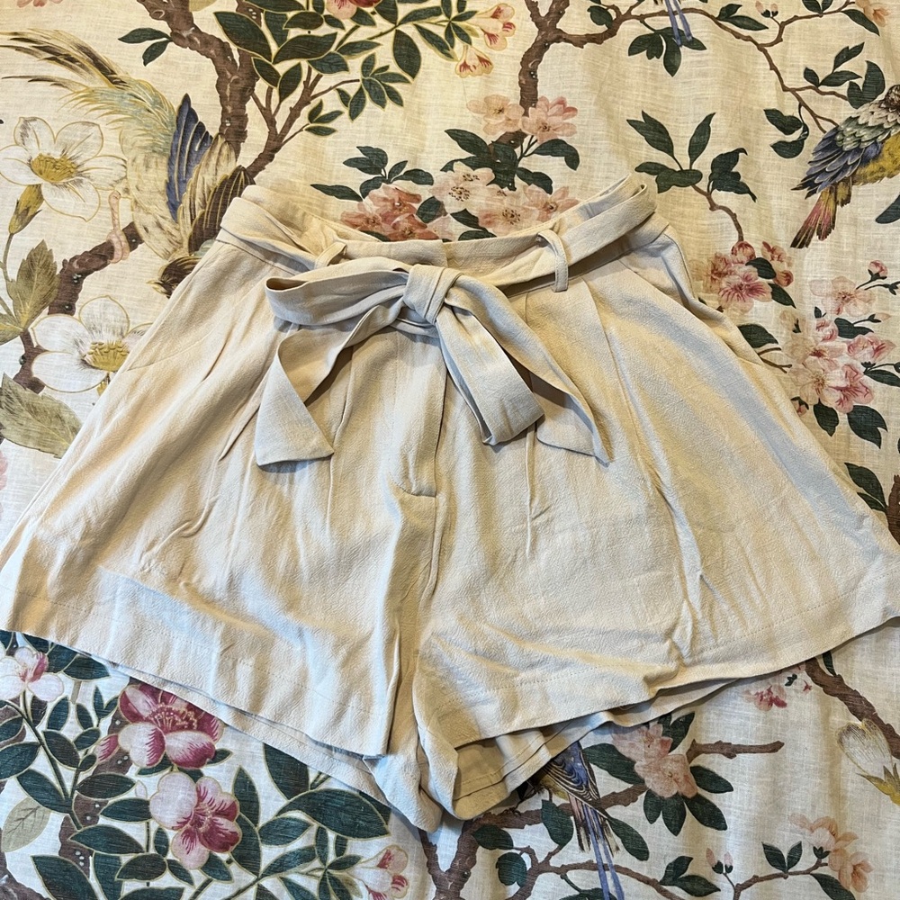 Lulu’s high waisted dress shorts